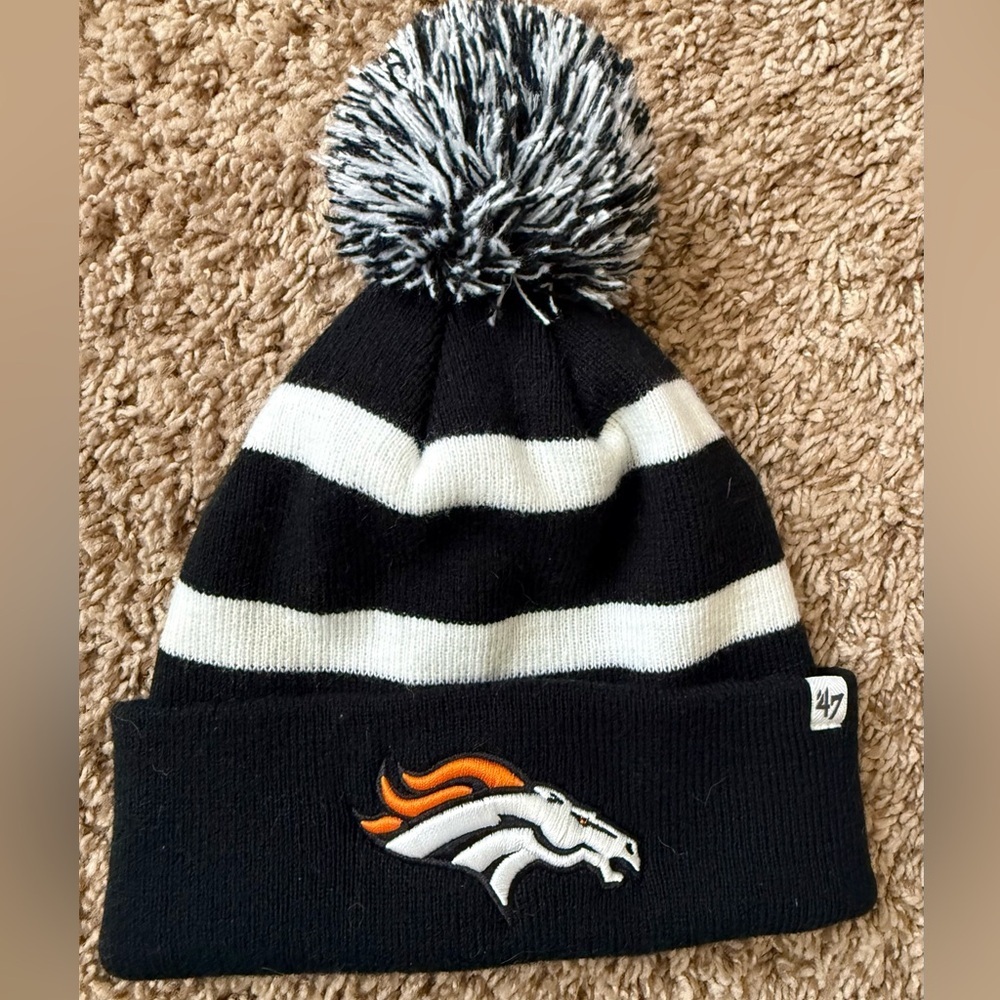 🟠🔵 Denver Broncos Knit Beanie Hat – ’47 Brand (NFL Team Apparel)